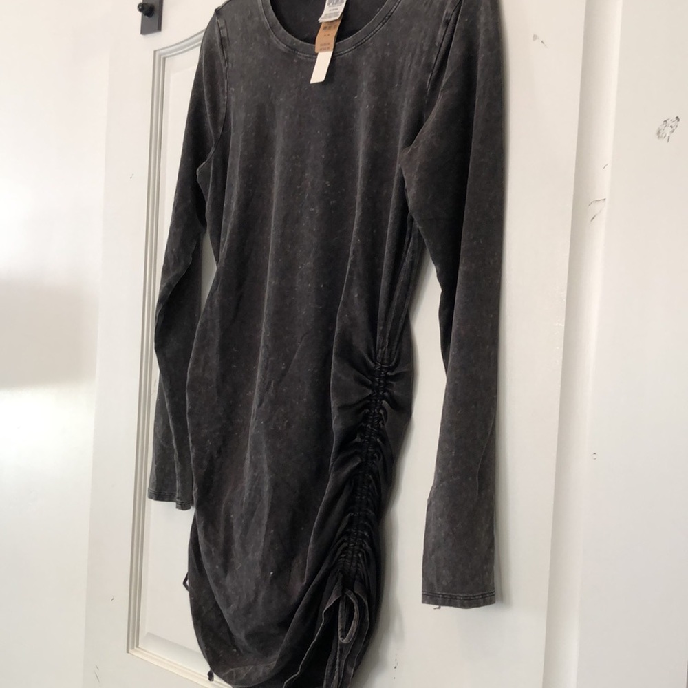 PINK Victoria’s Secret Ruched Side Dress - Picture 4 of 11